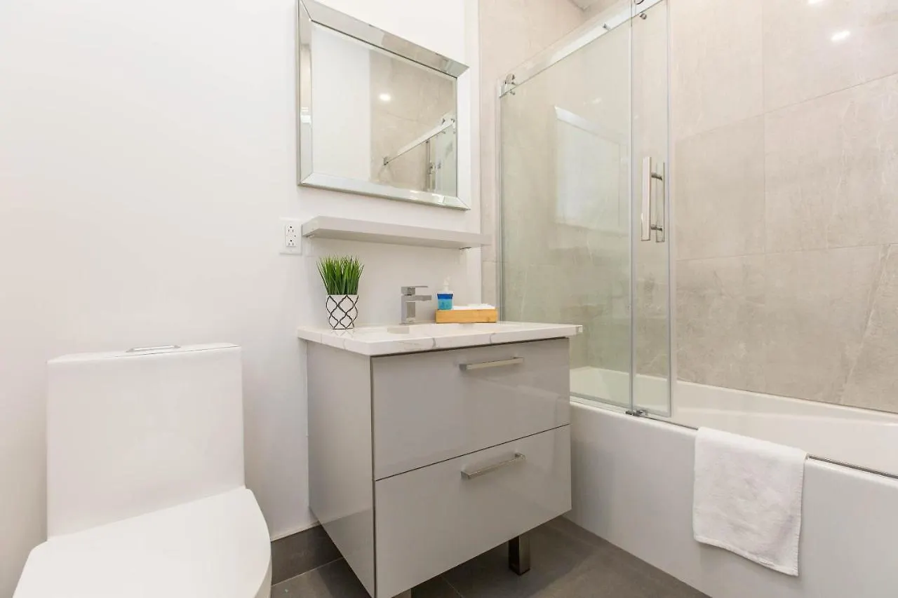 Apartment Lofts Du Parc Lahaie Montreal Canada