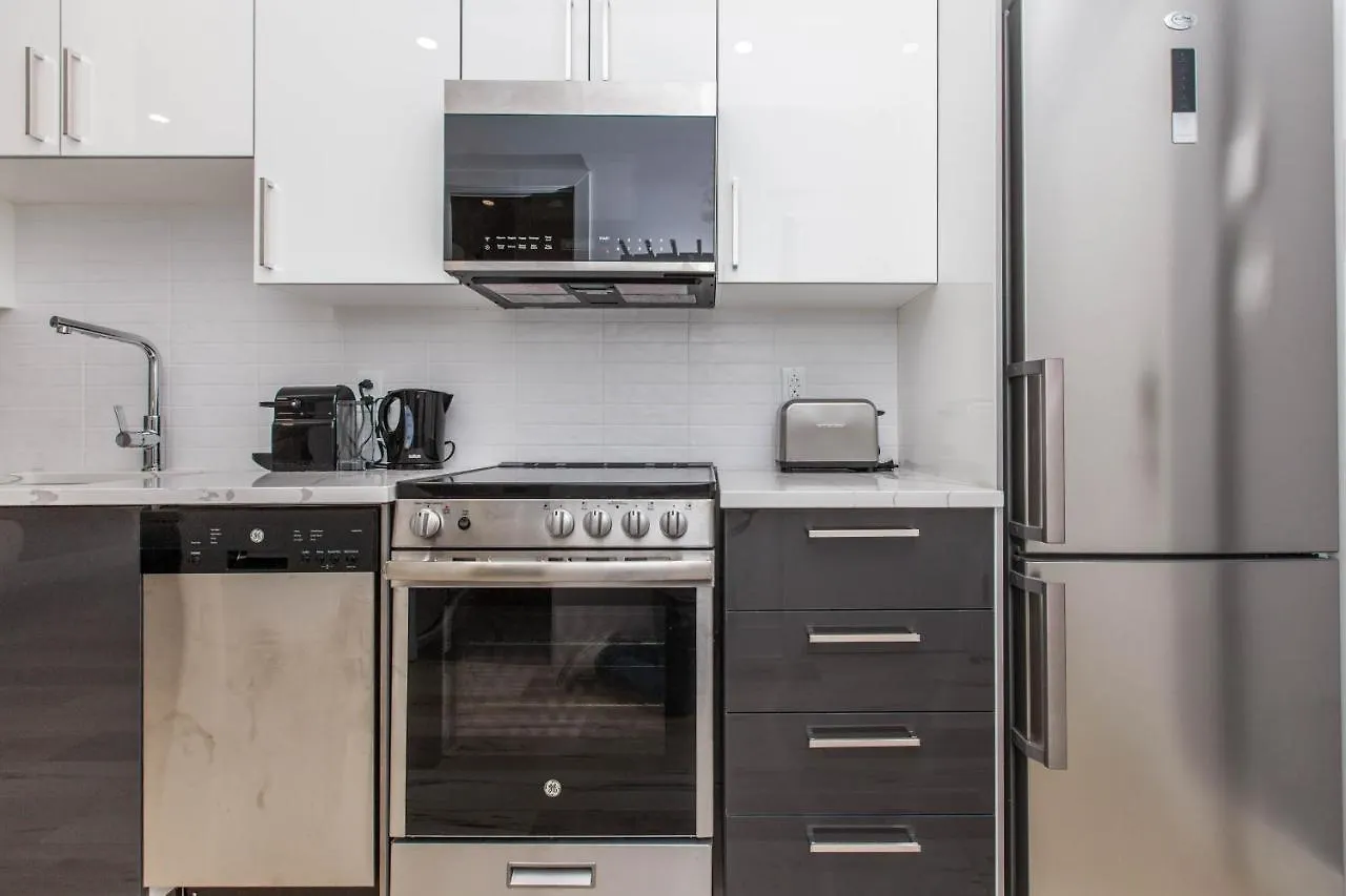 Apartment Lofts Du Parc Lahaie Montreal Canada