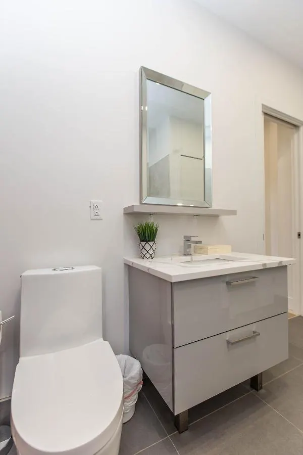 Lofts Du Parc Lahaie 蒙特利尔 公寓